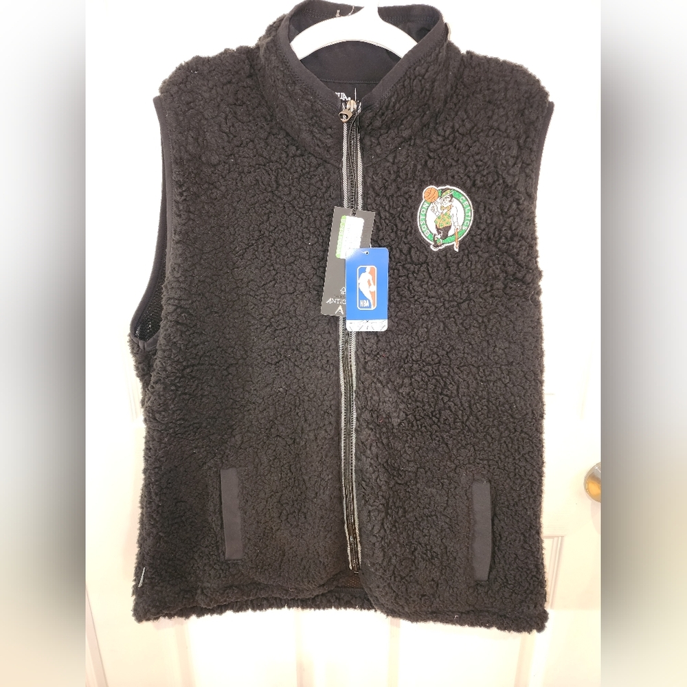 Antigua Womens plus size black sherpa BOSTON CELTICS vest size 2XL NBA